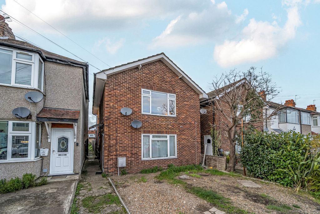 Property photo 1 of 18 1383736-17-6929c2...