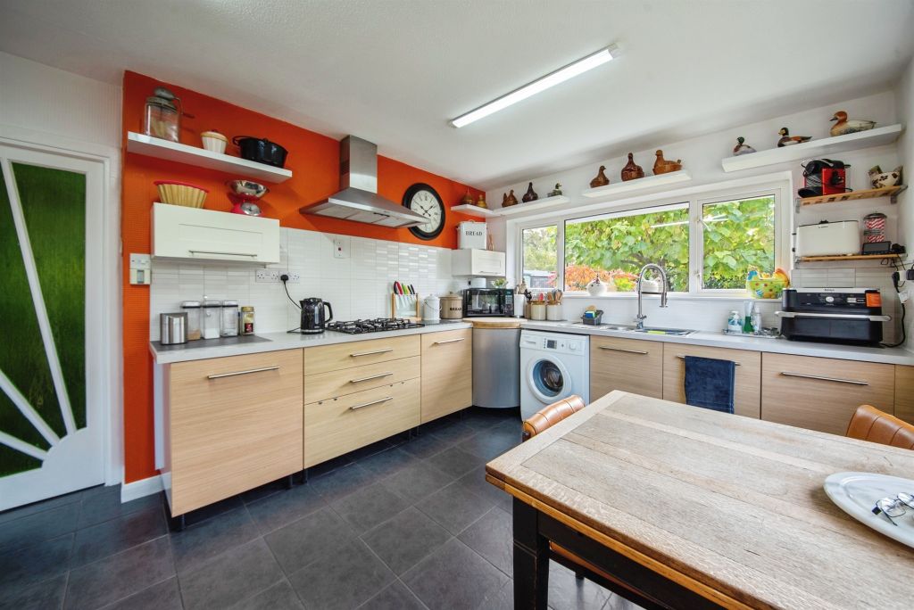 Property photo 3 of 24