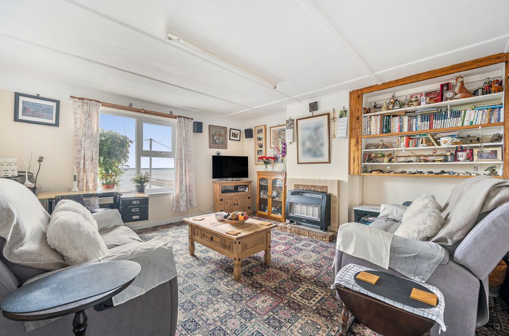 Property photo 2 of 18 1328181-6-6880Fc6...