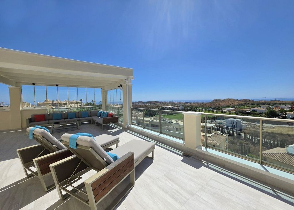 Property photo 1 of 25 Apartment, Cerros Del Aguila