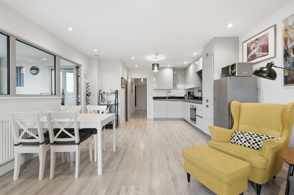 Property photo 3 of 20 Img_3684