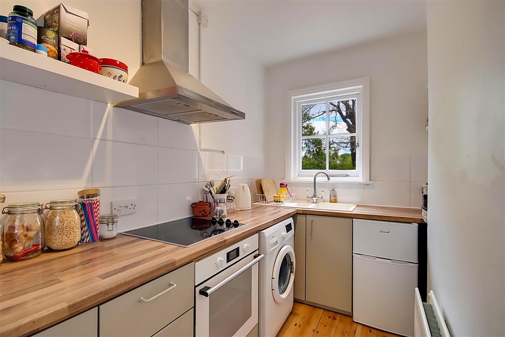 Property photo 3 of 11 Img_4472-Img_4474.Jpg