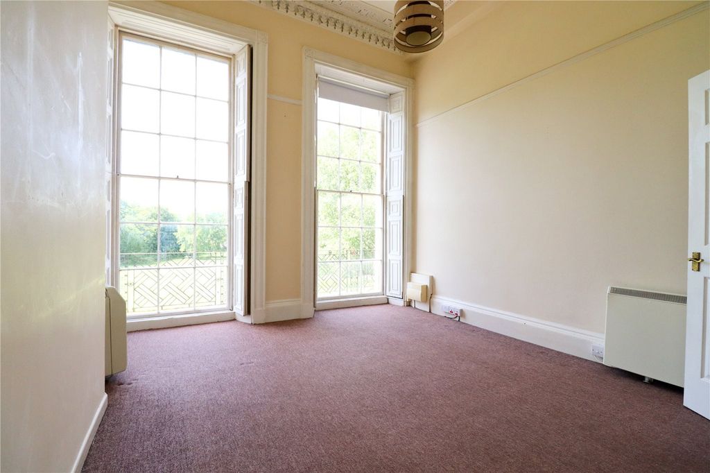 Property photo 2 of 9 Picture No. 20