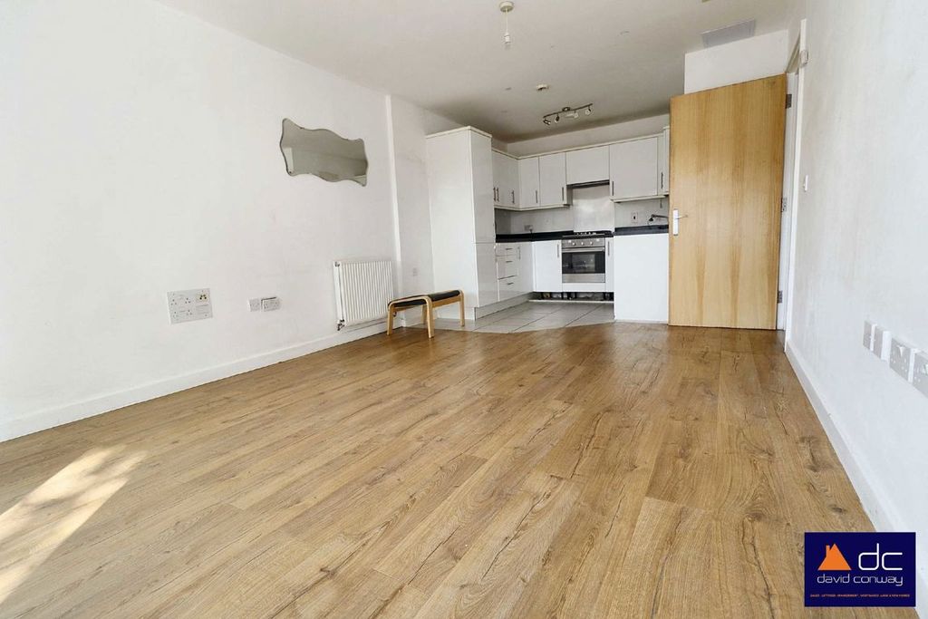 Property photo 3 of 6