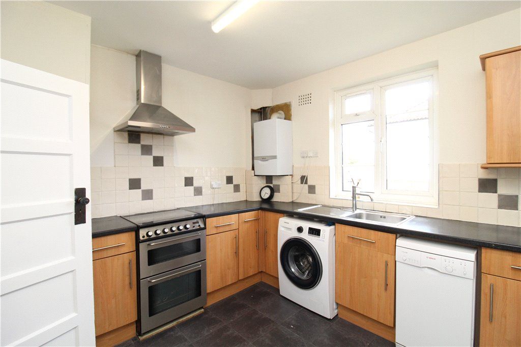 Property photo 1 of 17 Kitchen