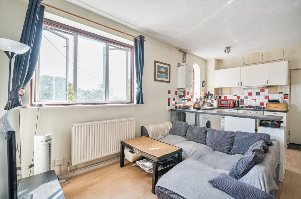 Property photo 3 of 14 Picture No. 07