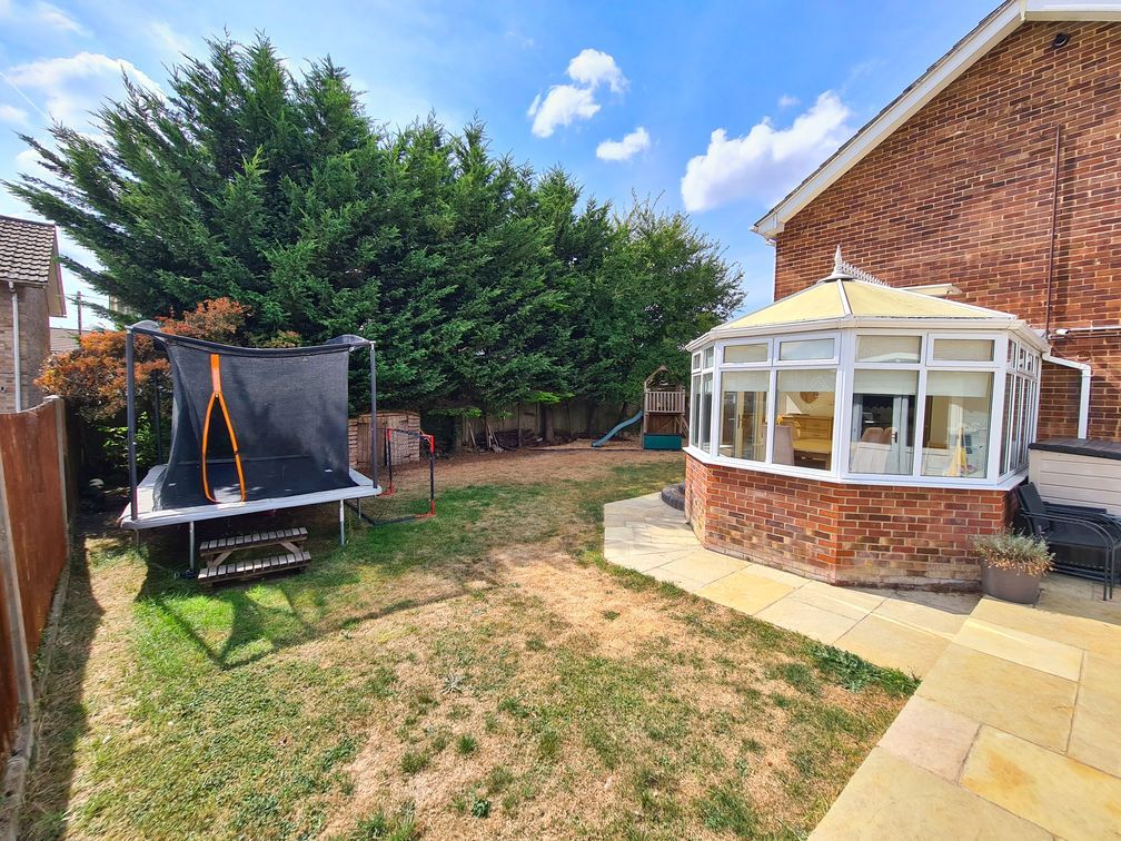 Property photo 3 of 33