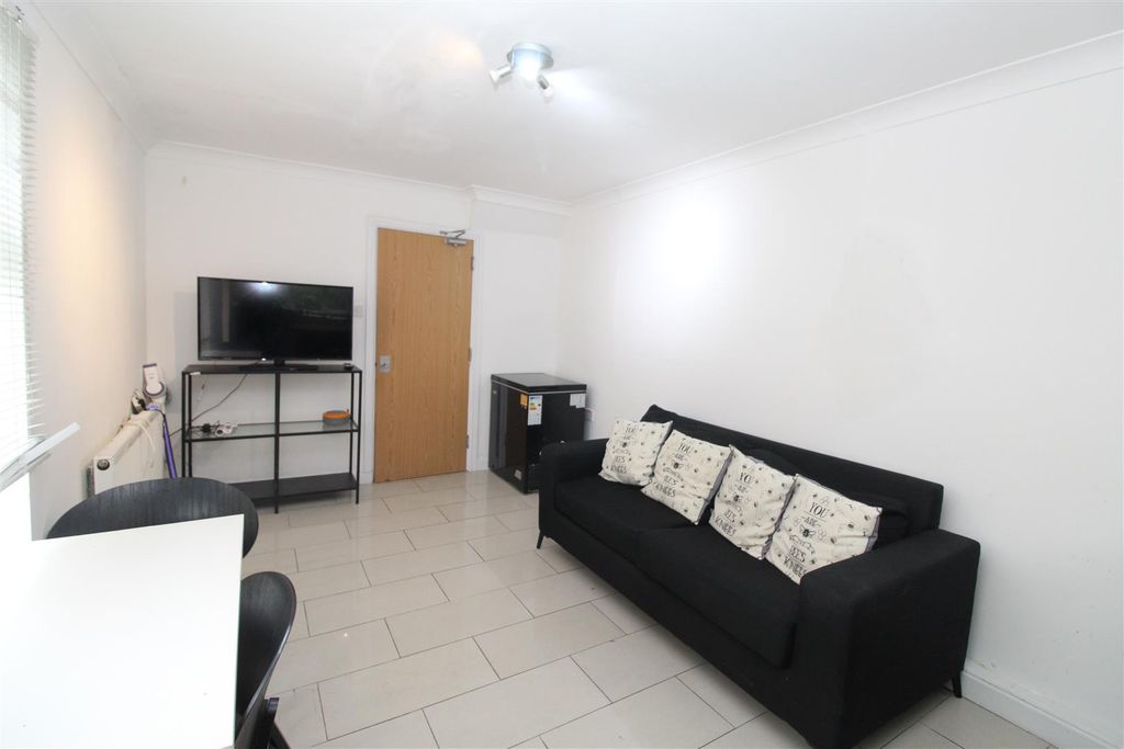 Property photo 2 of 37 Img_1346.Jpg