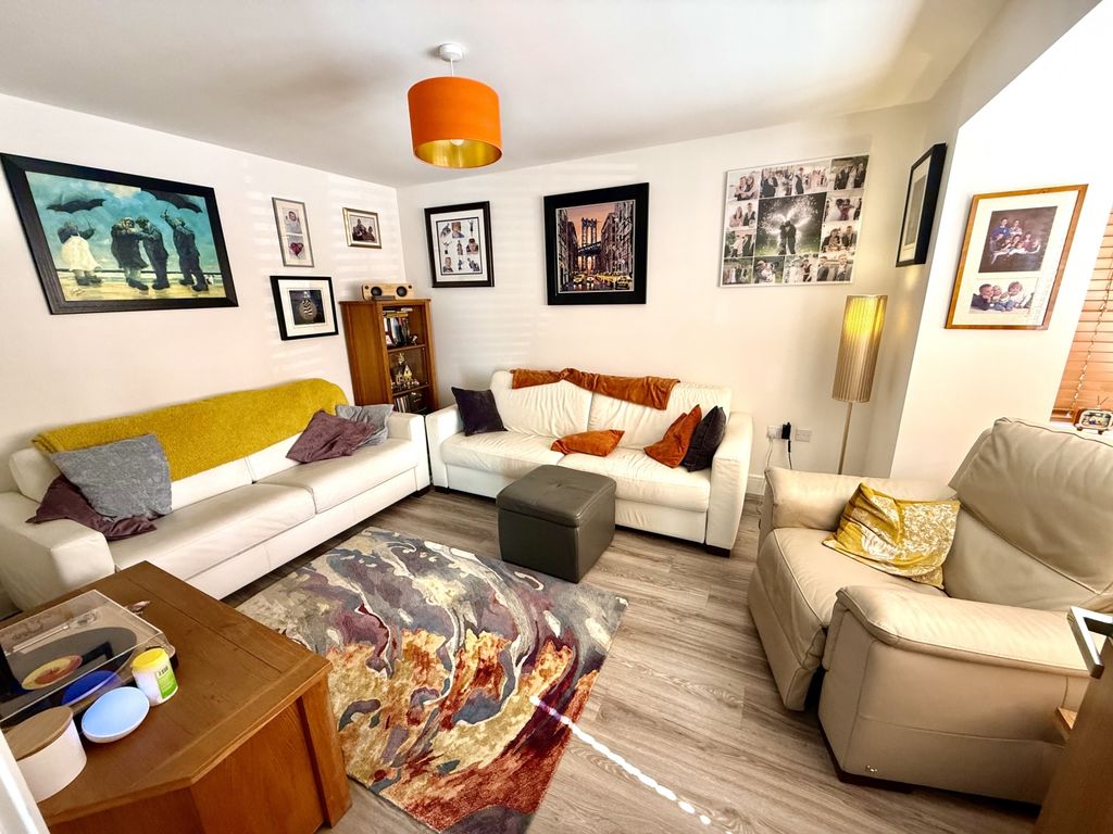 Property photo 2 of 13 Img_5086