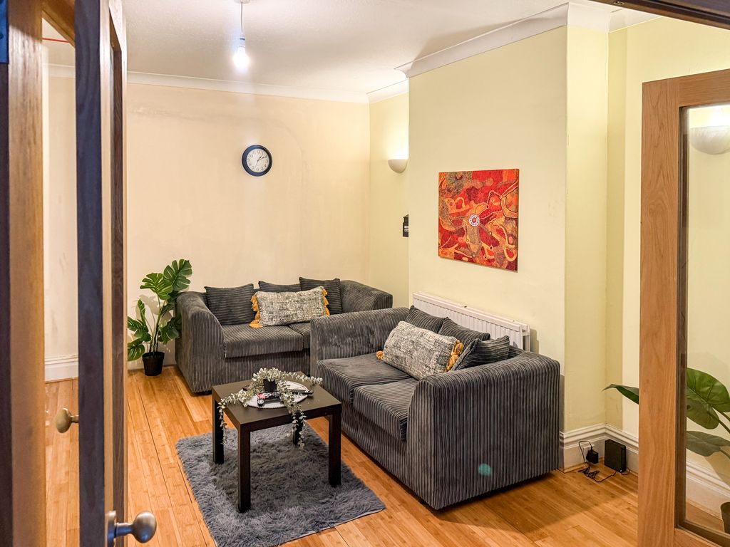 Property photo 3 of 12