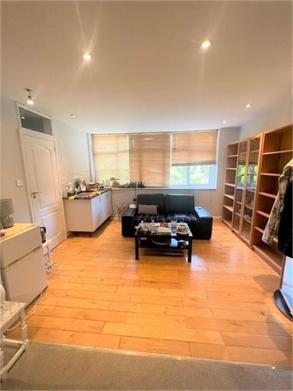 Property photo 3 of 3