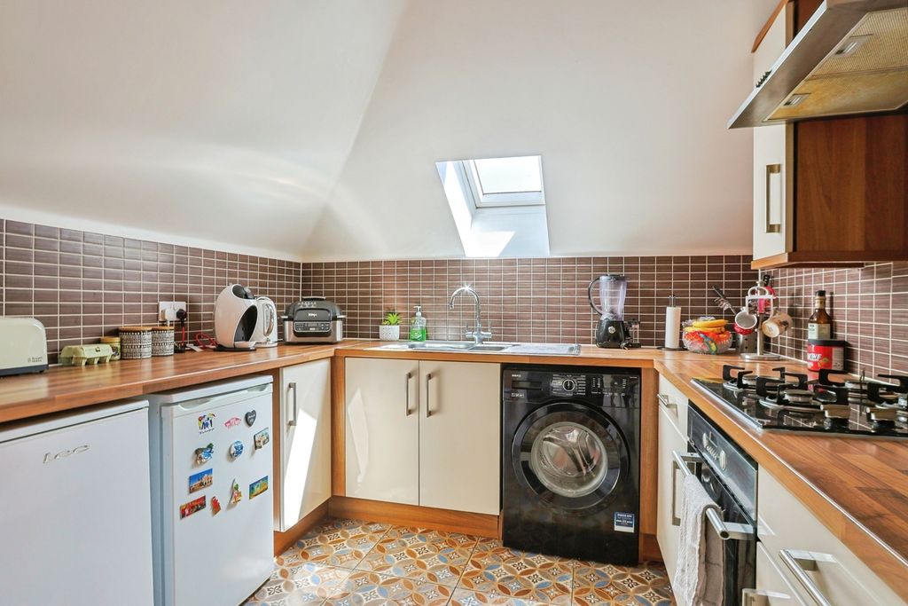 Property photo 3 of 15 Pbox-Img.Jpg