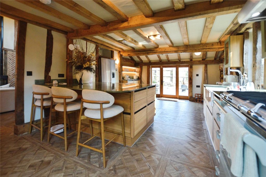 Property photo 2 of 21 Picture No. 37