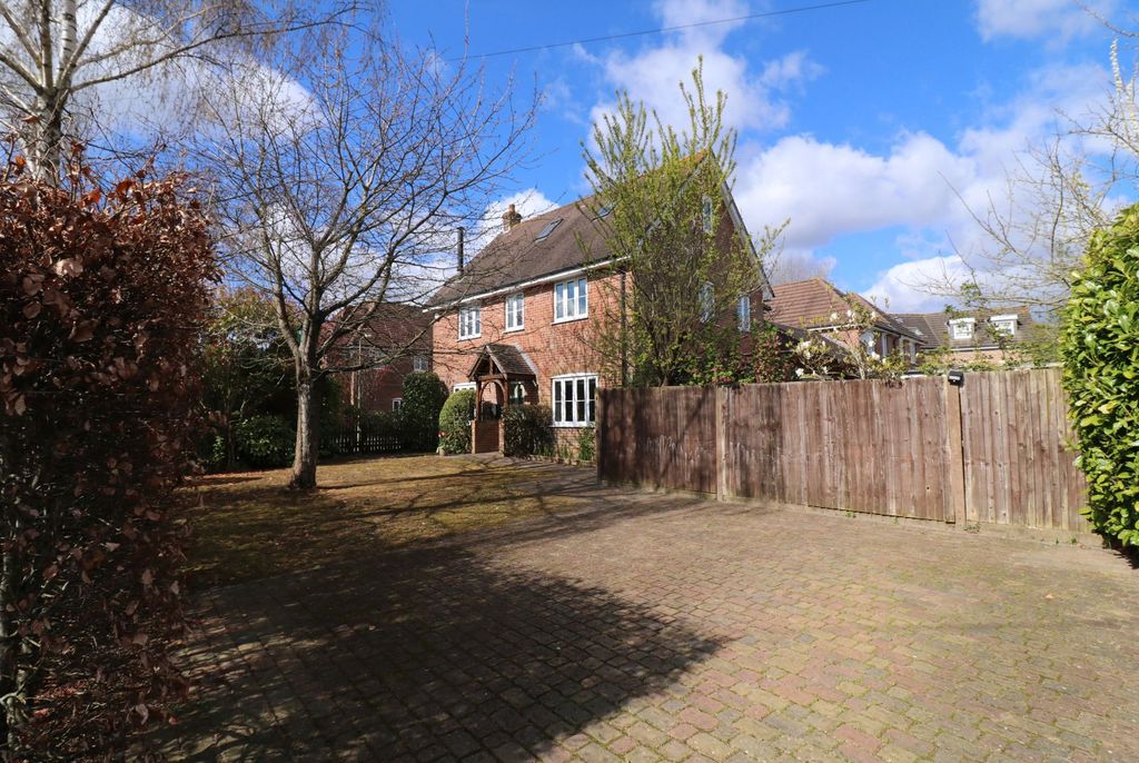 Property photo 1 of 25