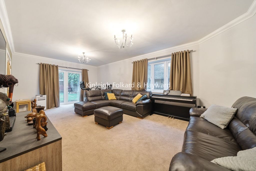 Property photo 3 of 29 Picture No. 08