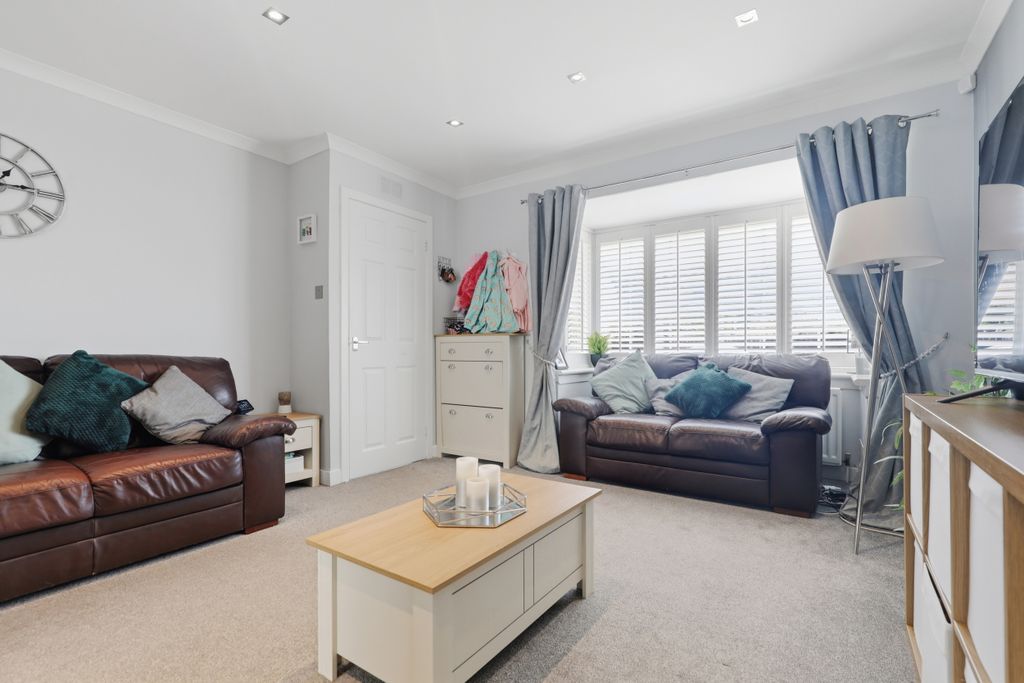 Property photo 3 of 33