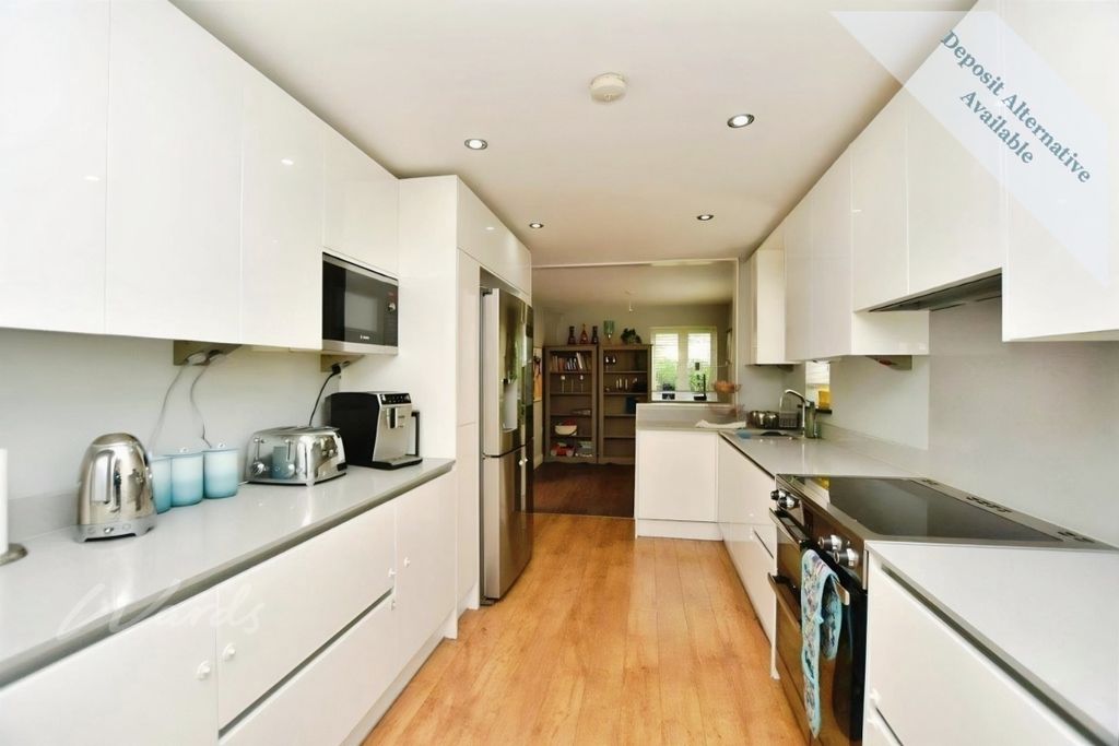 Property photo 2 of 13 Malika Kitchen 1