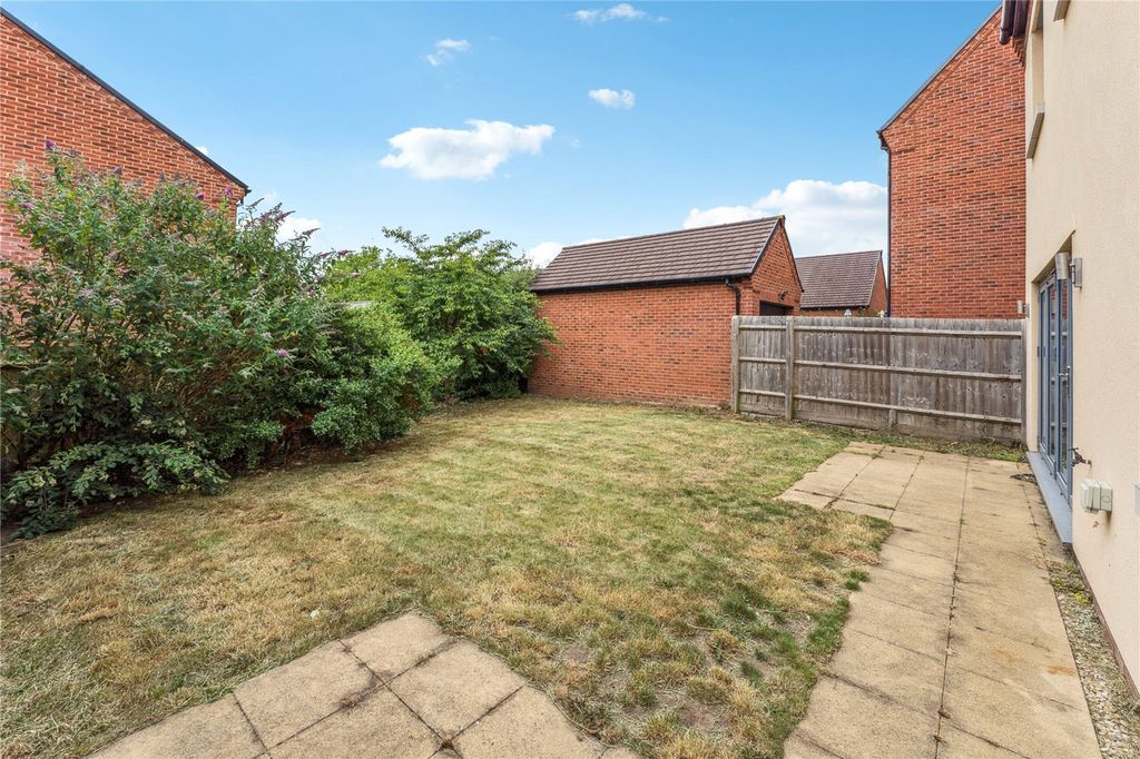 Property photo 2 of 14 14 Simpson Drive