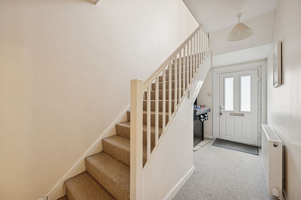 Property photo 2 of 20 Entrance Hallway