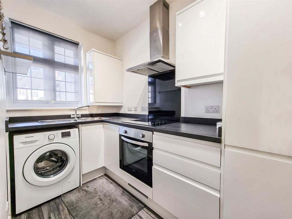 Property photo 1 of 10 Kit.Jpg