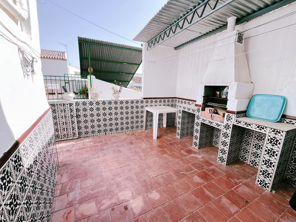 Property photo 2 of 22
