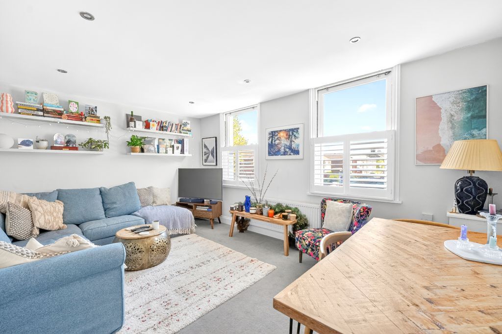 Property photo 1 of 27 Photo 15