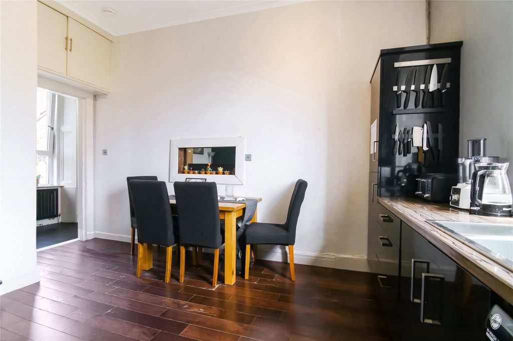 Additional image 7 of 2 bed flat for saleStation Road, Dumbarton, West Dunbartonshire G82