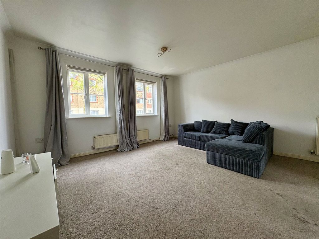 Property photo 3 of 8 Picture No. 04