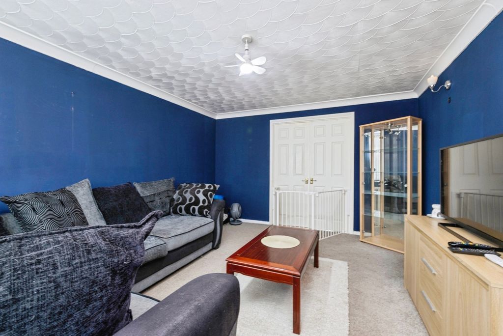 Property photo 3 of 16 Pbox-Img.Jpg