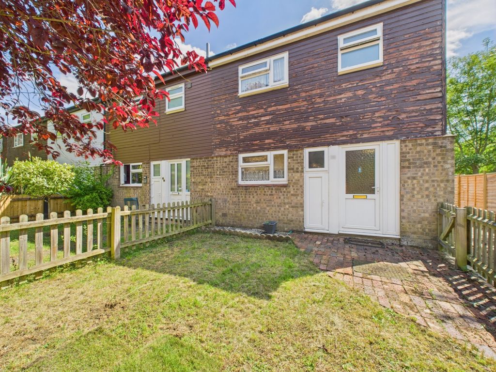 Property photo 1 of 11 Cam01909G0-Pr0366-Still021