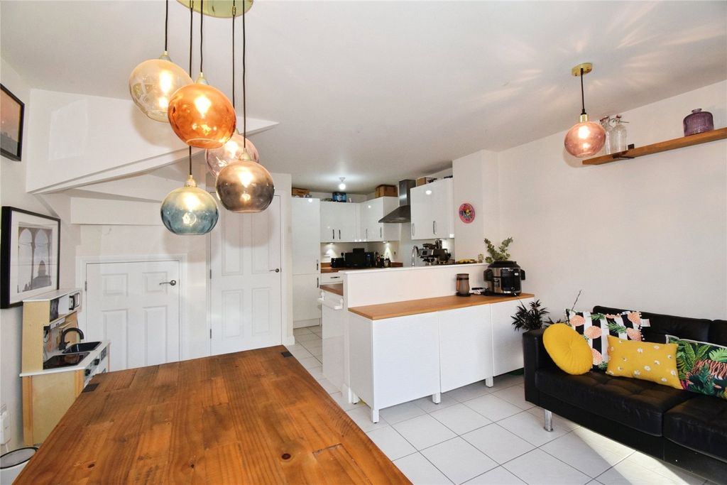 Property photo 2 of 21 Kitchen Diner