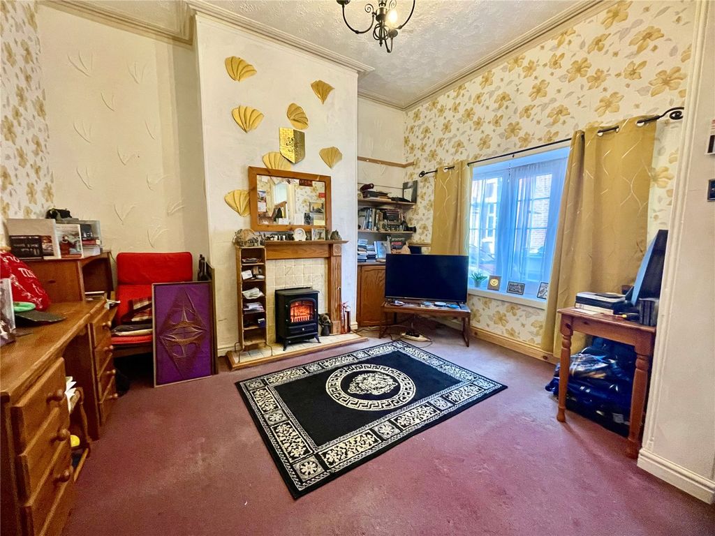 Property photo 2 of 10 Lounge