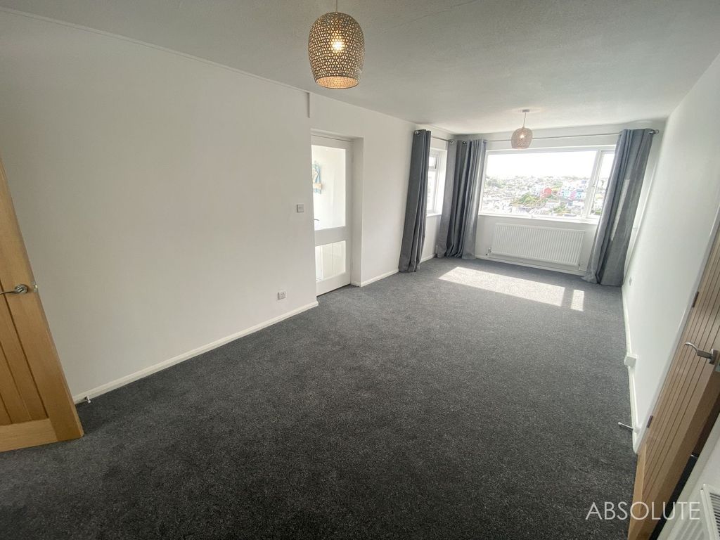 Property photo 2 of 11 Lounge/Diner