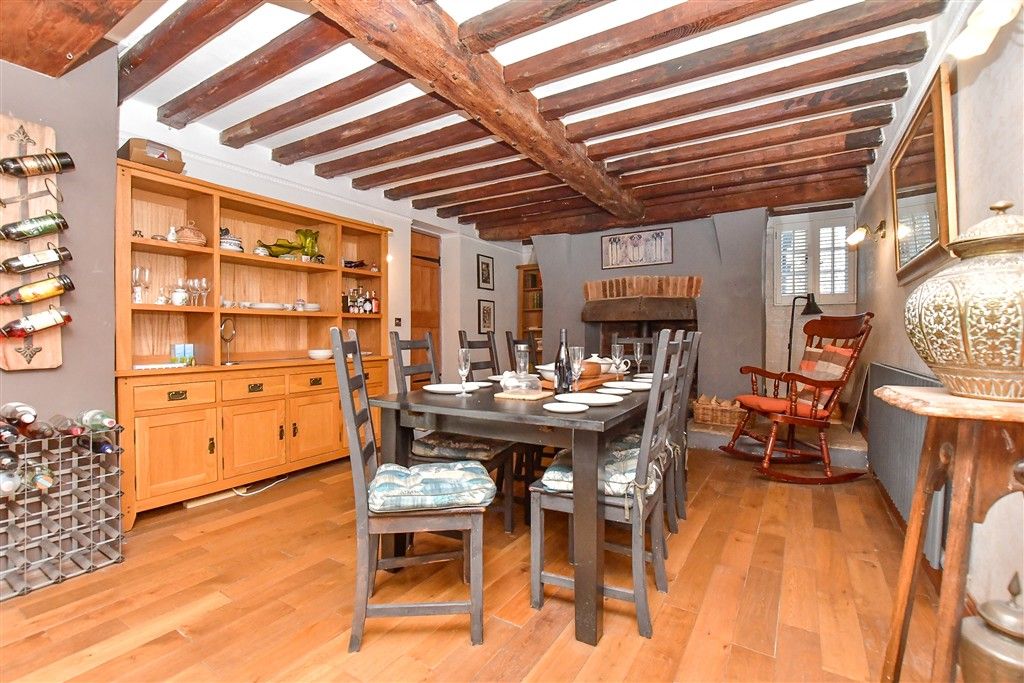 Property photo 3 of 18 Dining Area