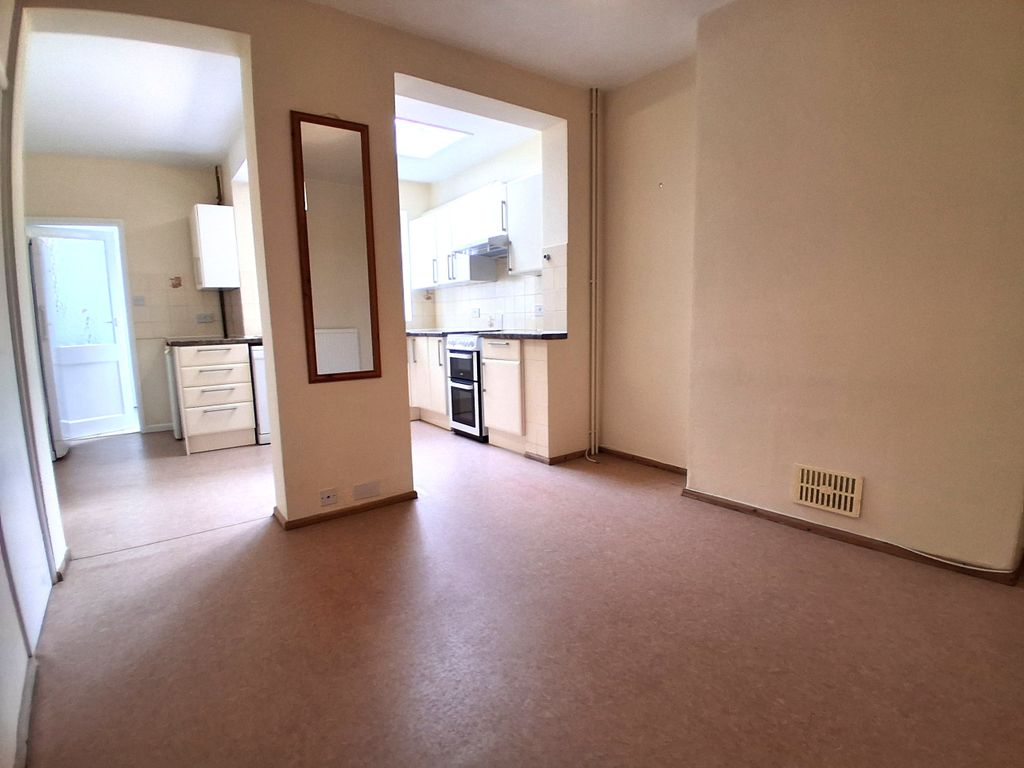 Property photo 3 of 9 Dining Room