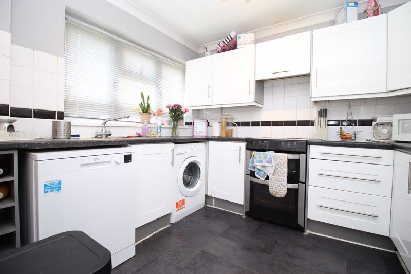 Property photo 2 of 12 Kitchen