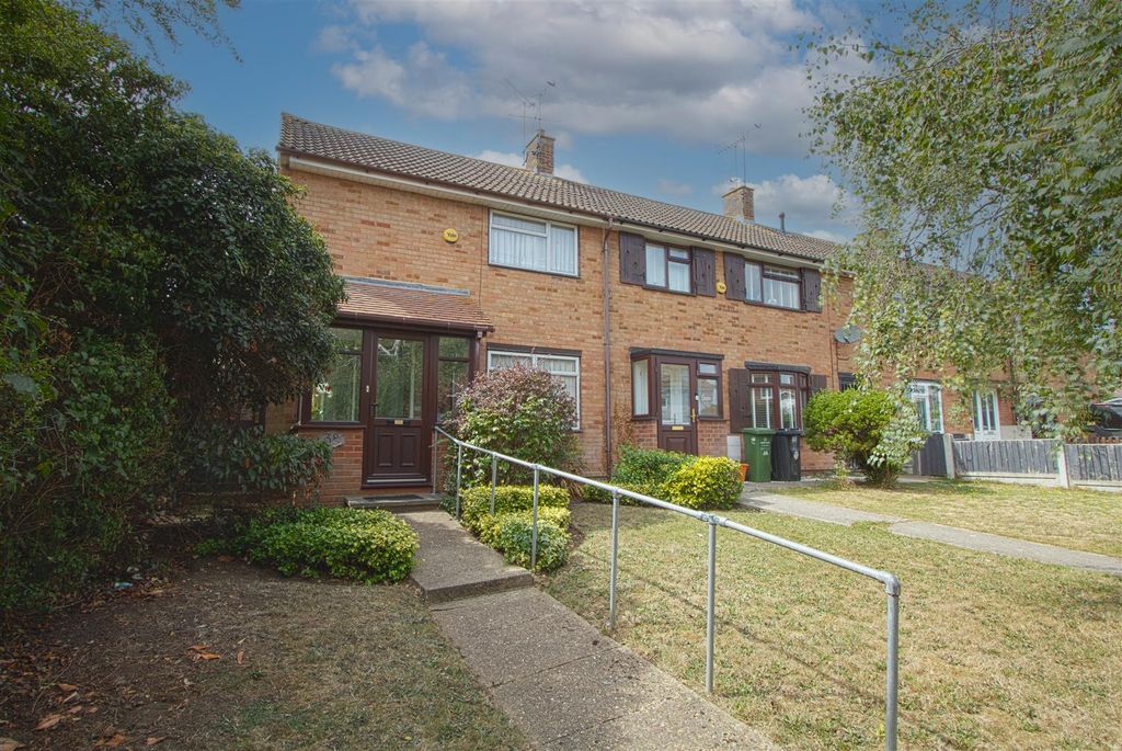 Property photo 3 of 16 Front2.Jpg