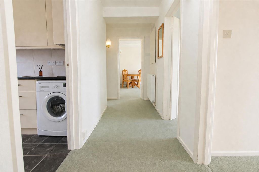 Property photo 3 of 13 Hall.Jpg