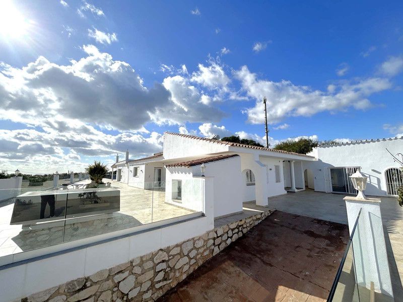 Property photo 1 of 63