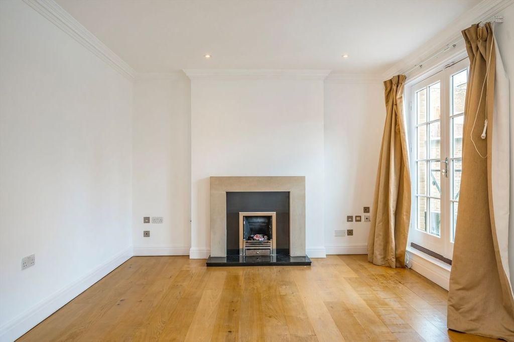 Property photo 2 of 9