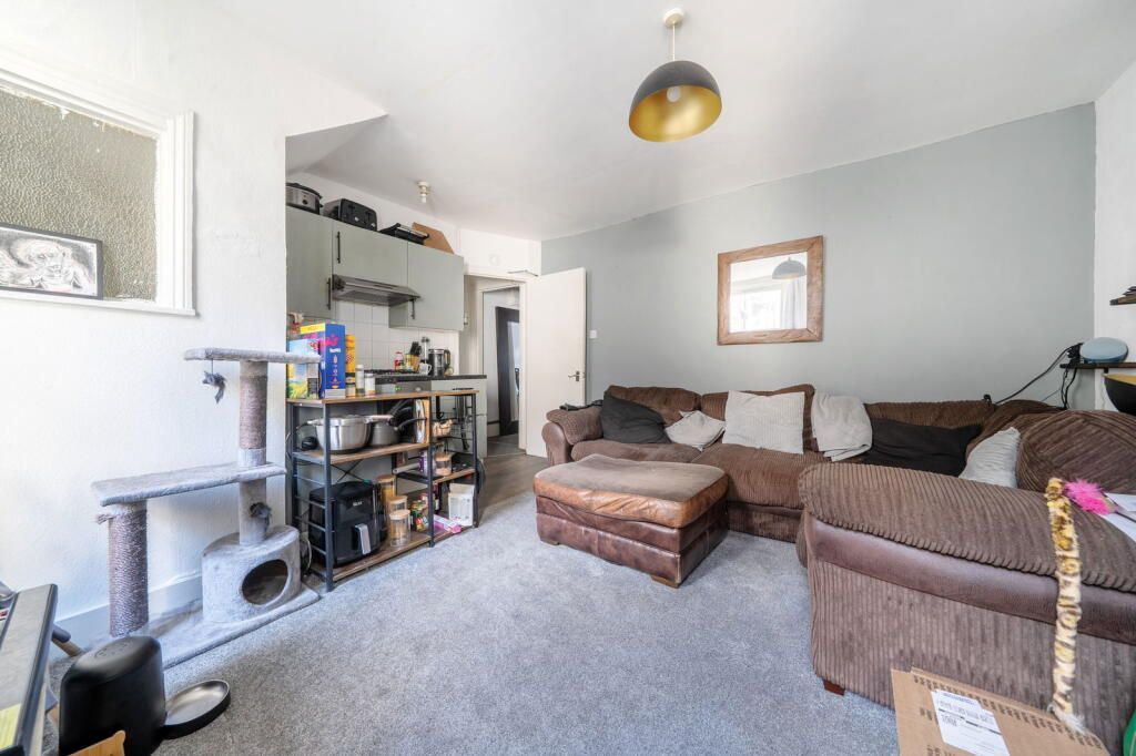 Property photo 3 of 6