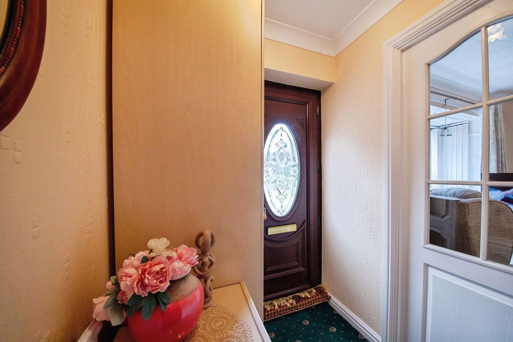 Property photo 3 of 20 Pbox-Img.Jpg