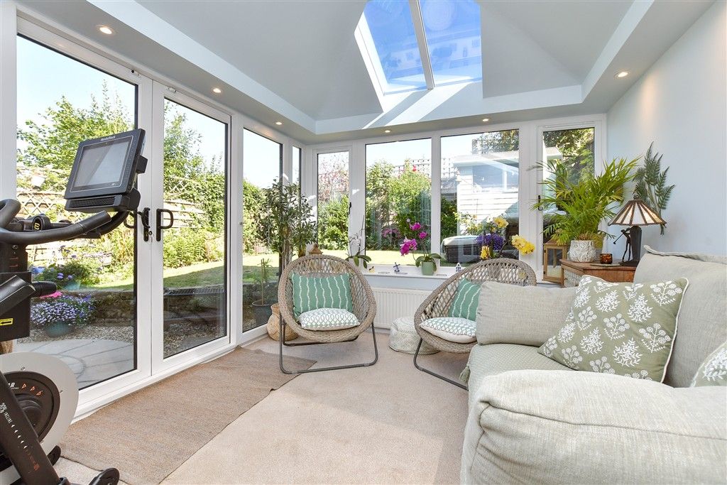 Property photo 3 of 21 Conservatory