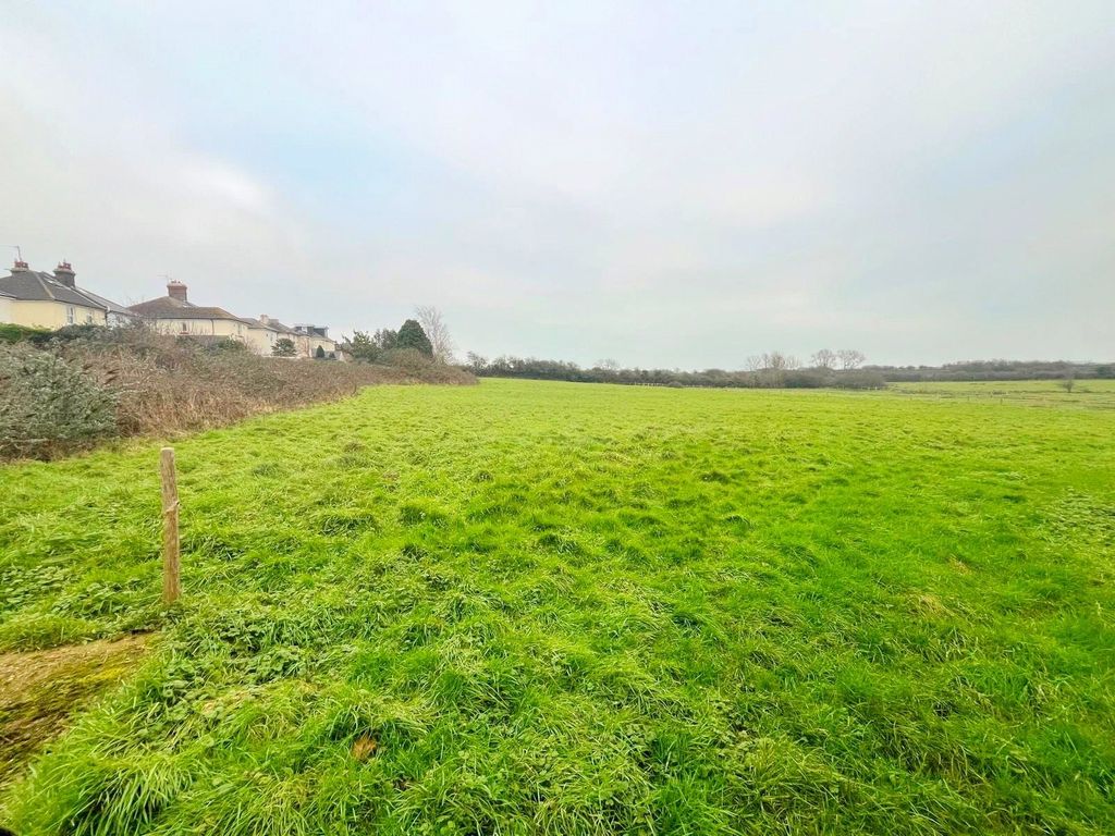 Property photo 2 of 19 Picture No. 01