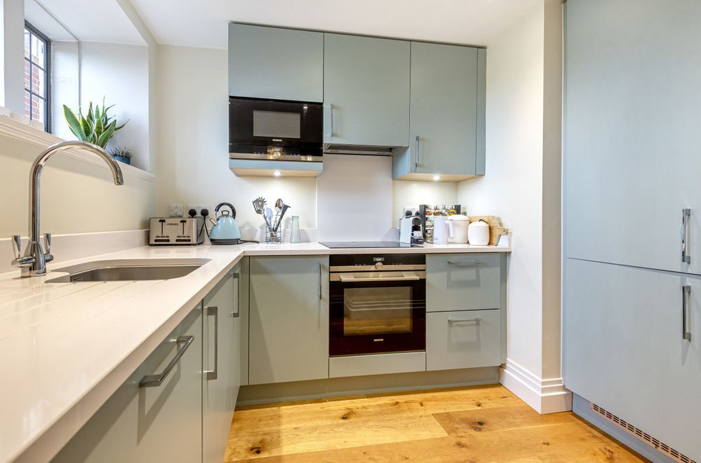 Property photo 3 of 20