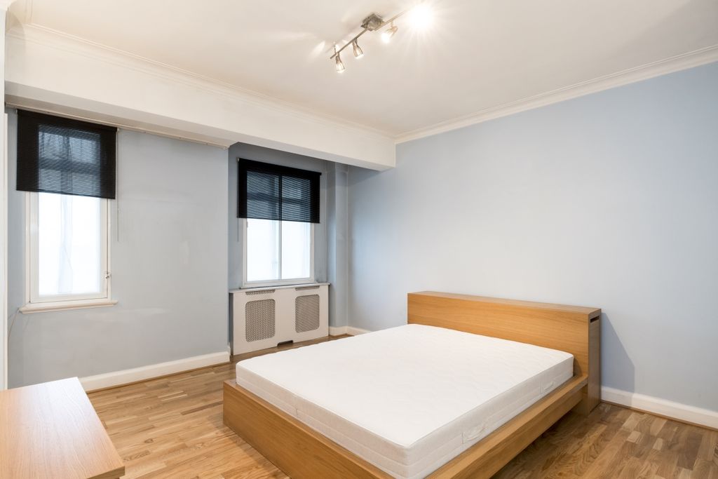 Property photo 3 of 9 Bedroom