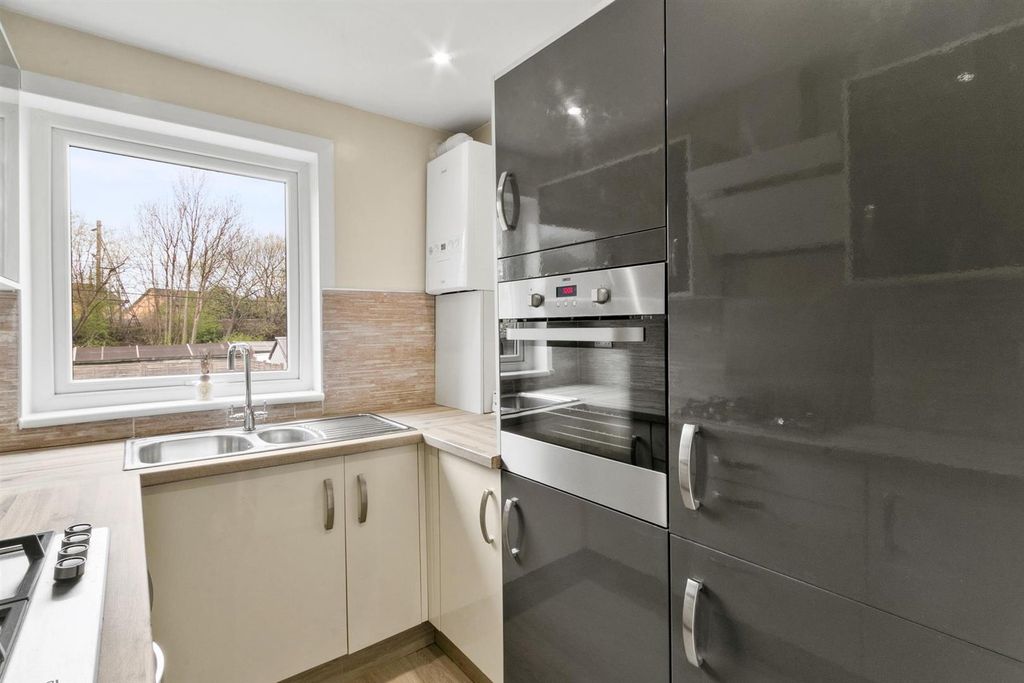 Additional image 11 of 2 bed flat for saleEastfield Crescent Dumbarton G82