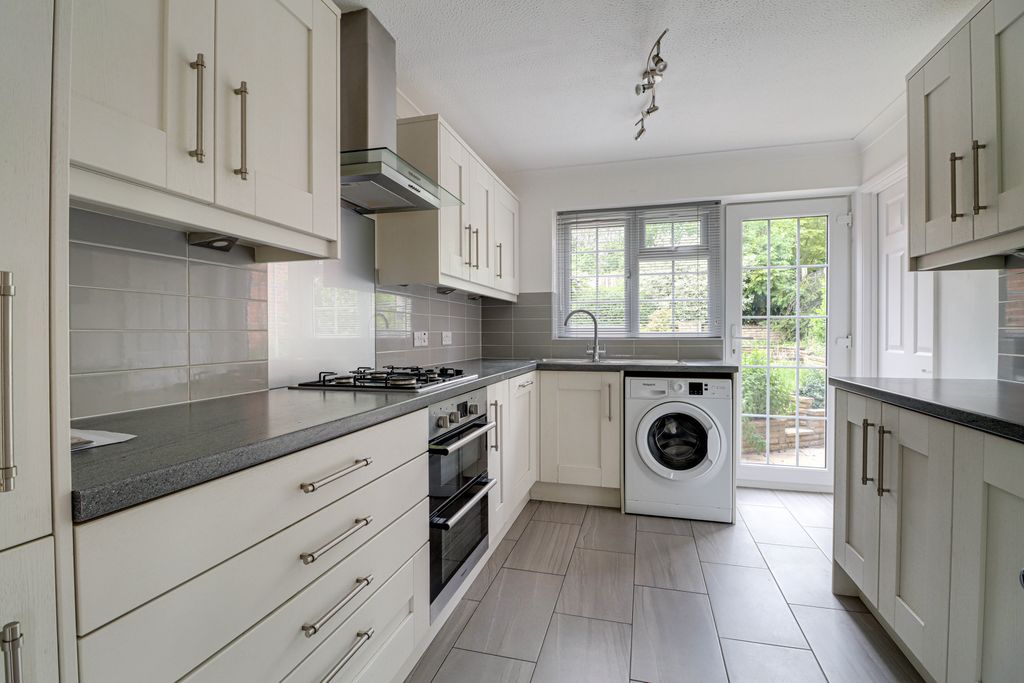 Property photo 2 of 13 Kitchen