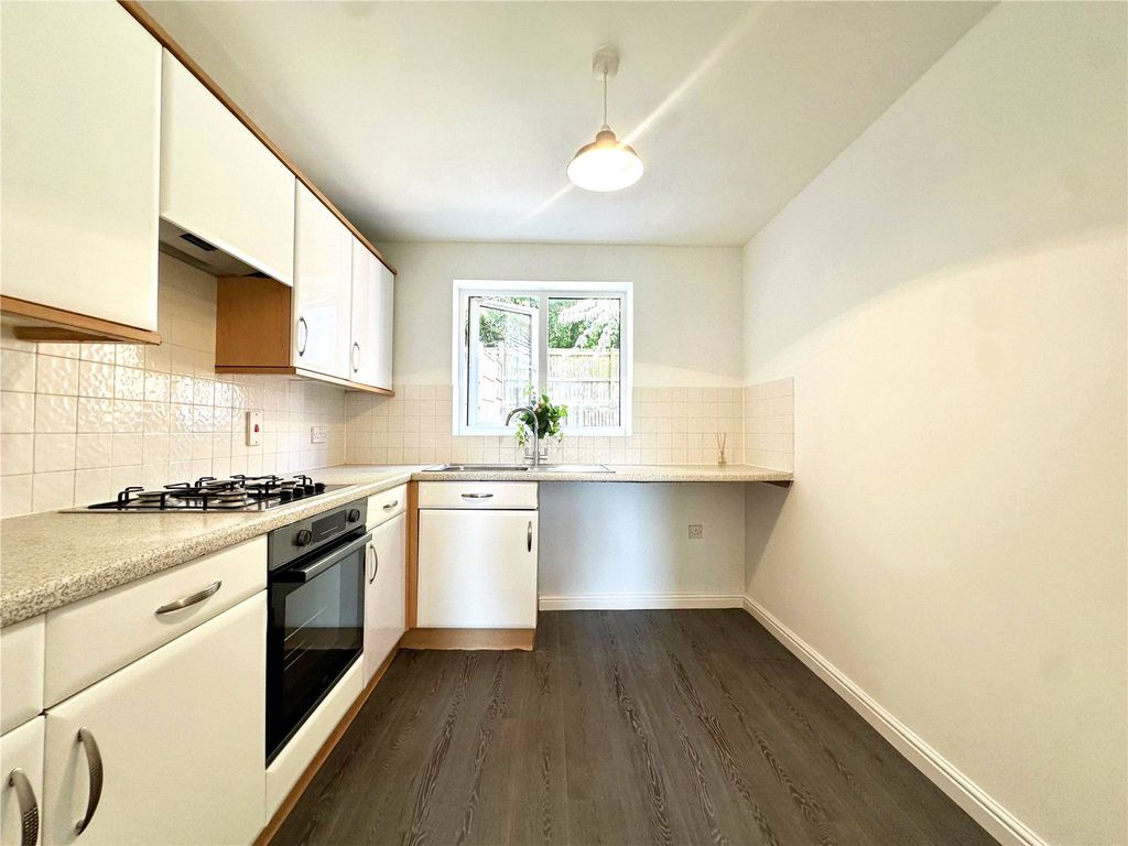Property photo 2 of 19 Picture No. 60