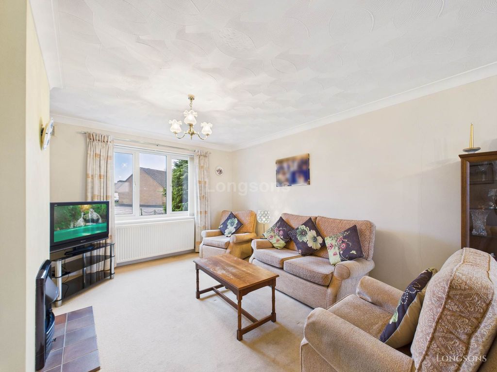 Property photo 3 of 13